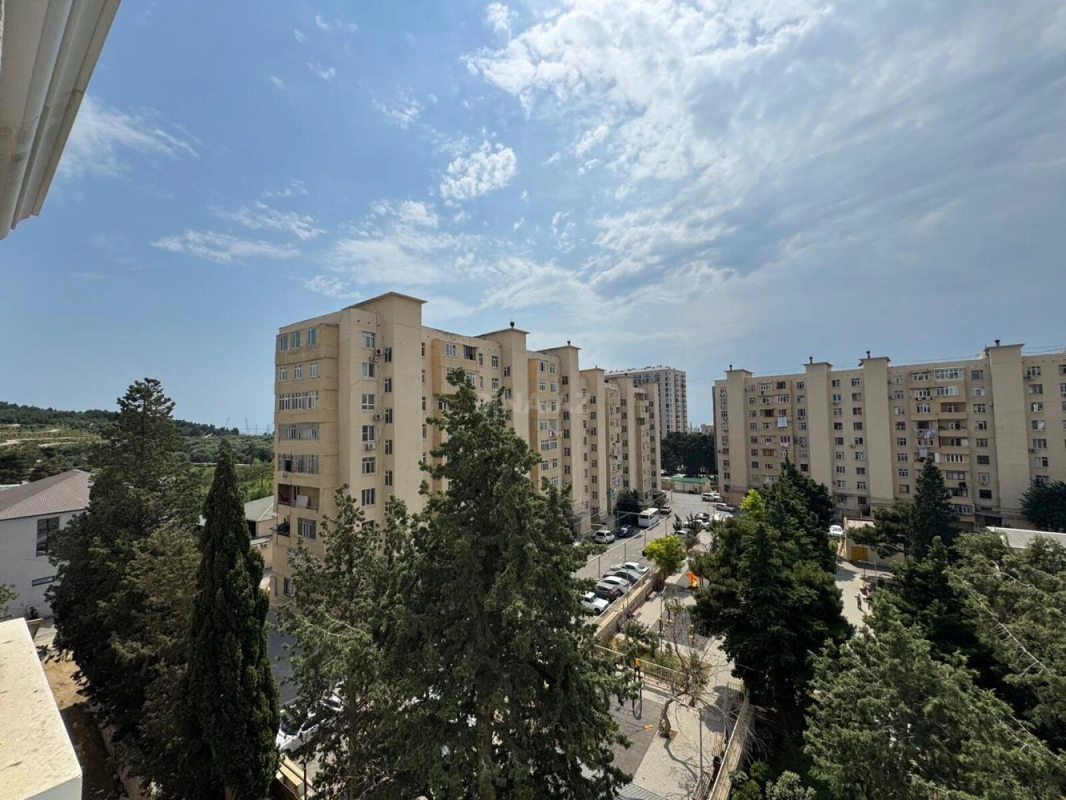 Satılır 2 otaqlı mənzil 82 m²