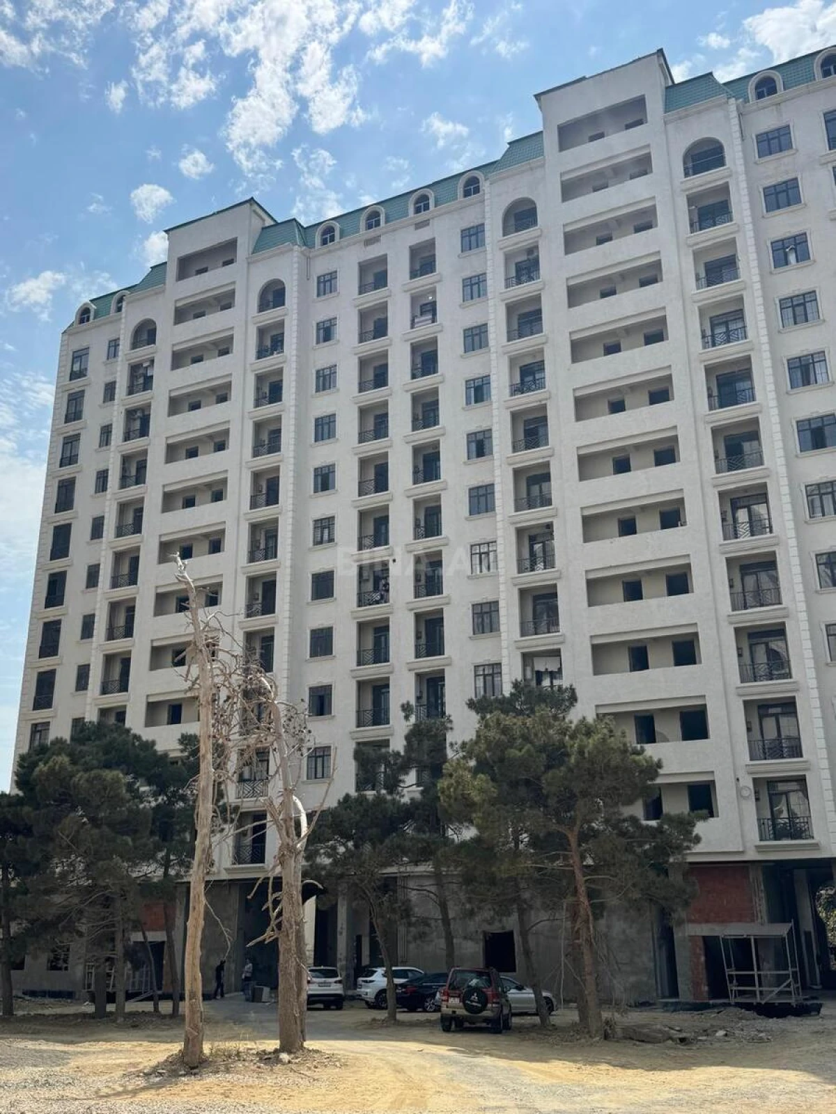 Satılır 2 otaqlı mənzil 82 m²