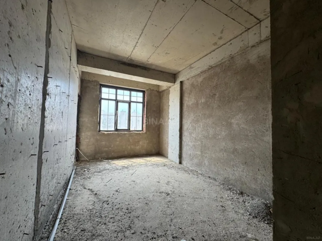 Satılır 2 otaqlı mənzil 82 m²