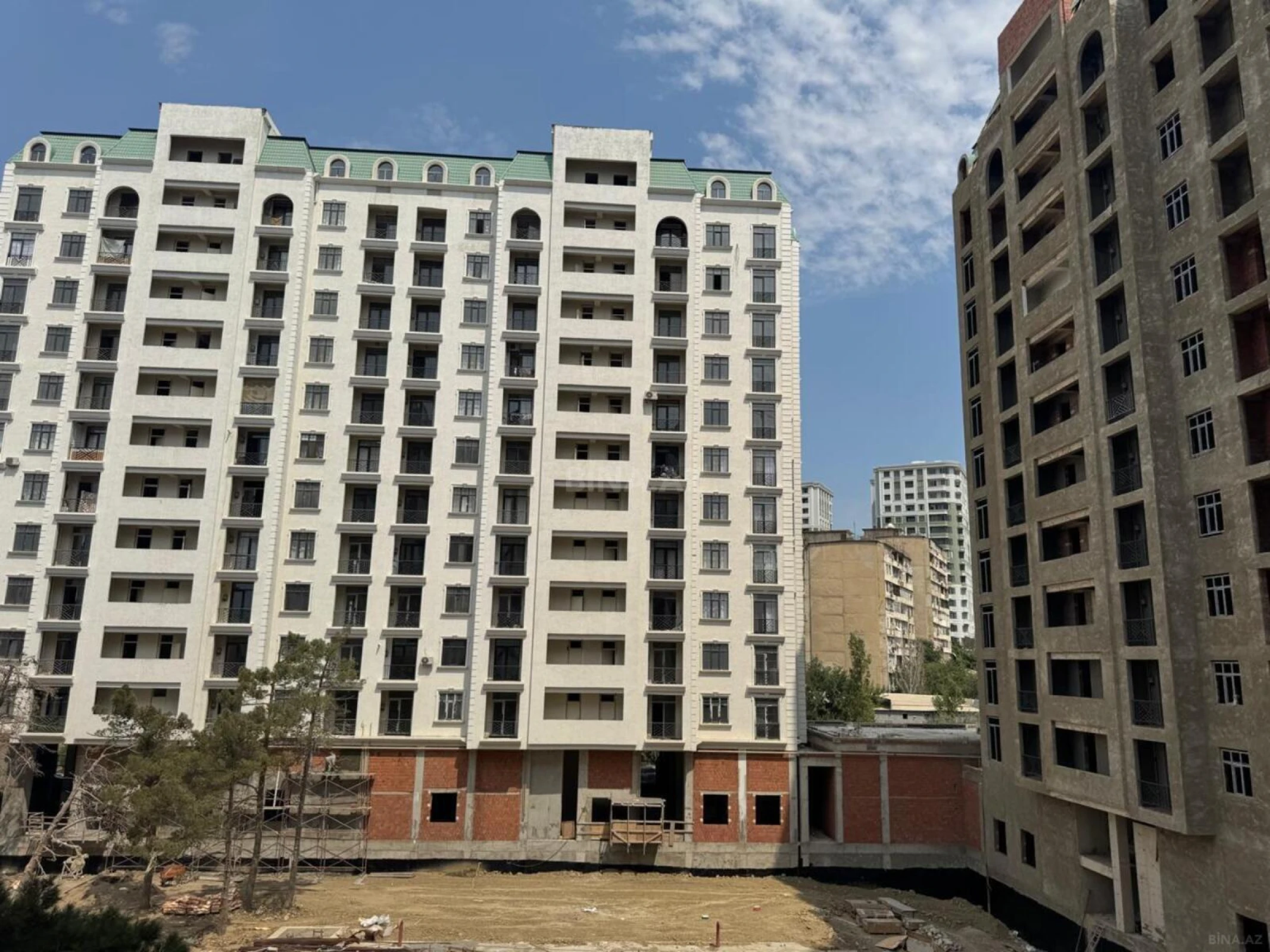 Satılır 2 otaqlı mənzil 82 m²
