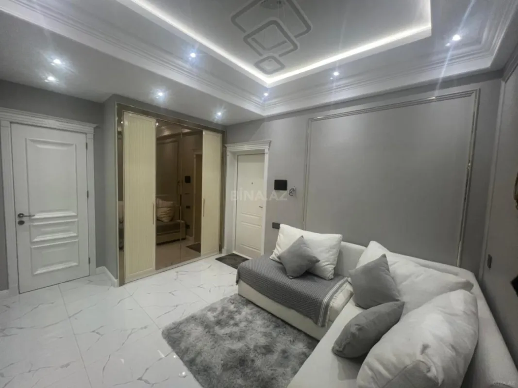Satılır 2 otaqlı mənzil 68 m²