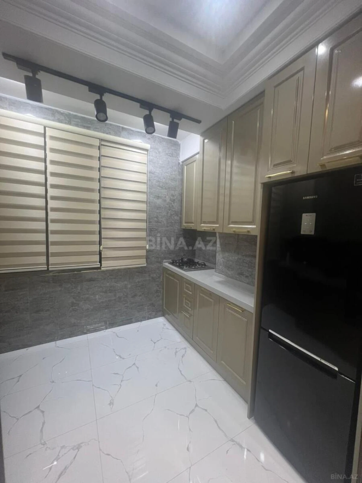 Satılır 2 otaqlı mənzil 68 m²