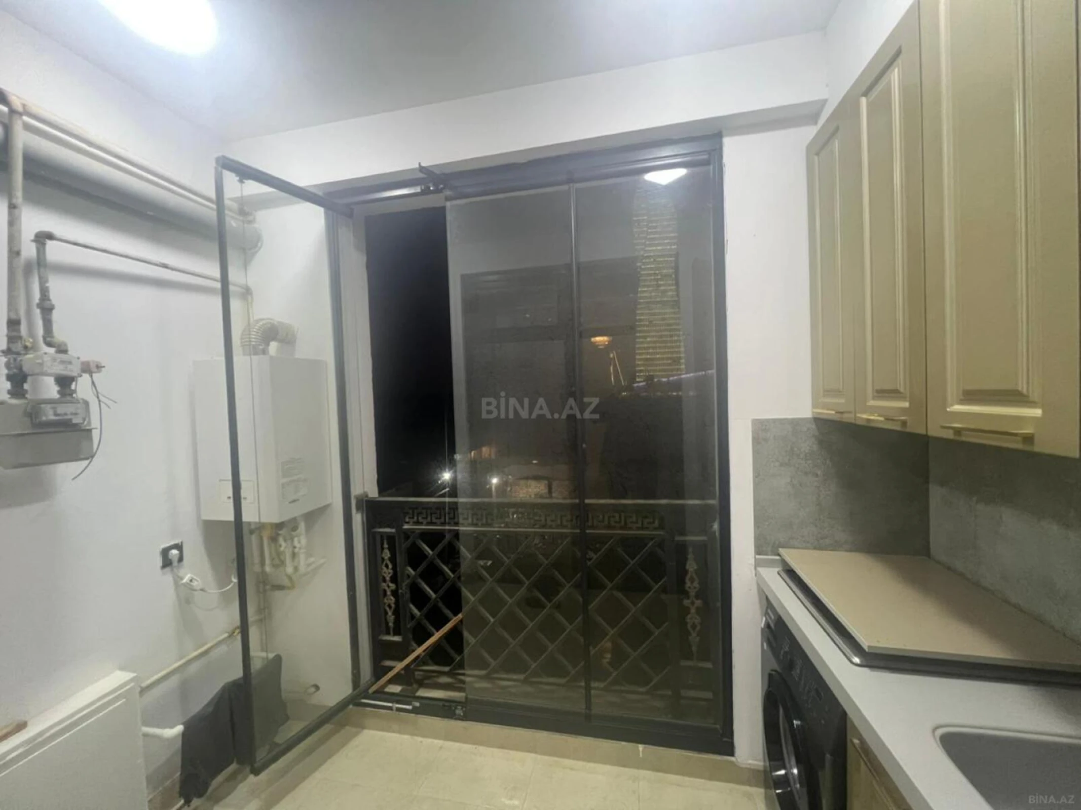 Satılır 2 otaqlı mənzil 68 m²