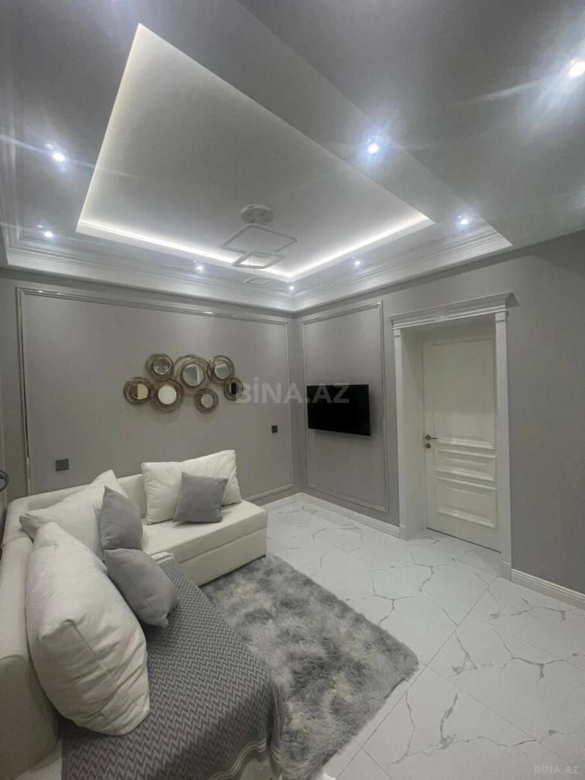 Satılır 2 otaqlı mənzil 68 m²