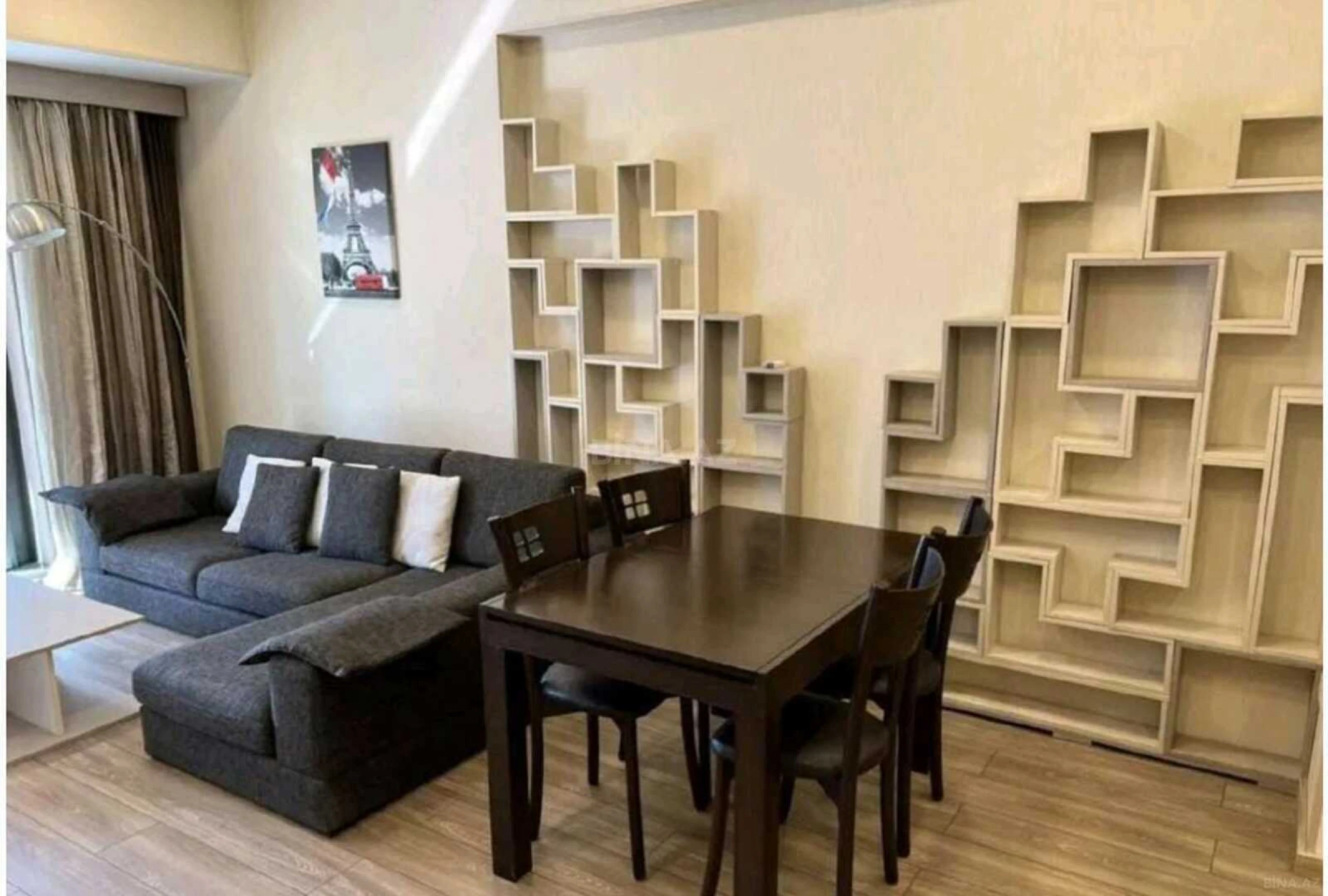 Kirayə verilir 2 otaqlı mənzil 85 m²
