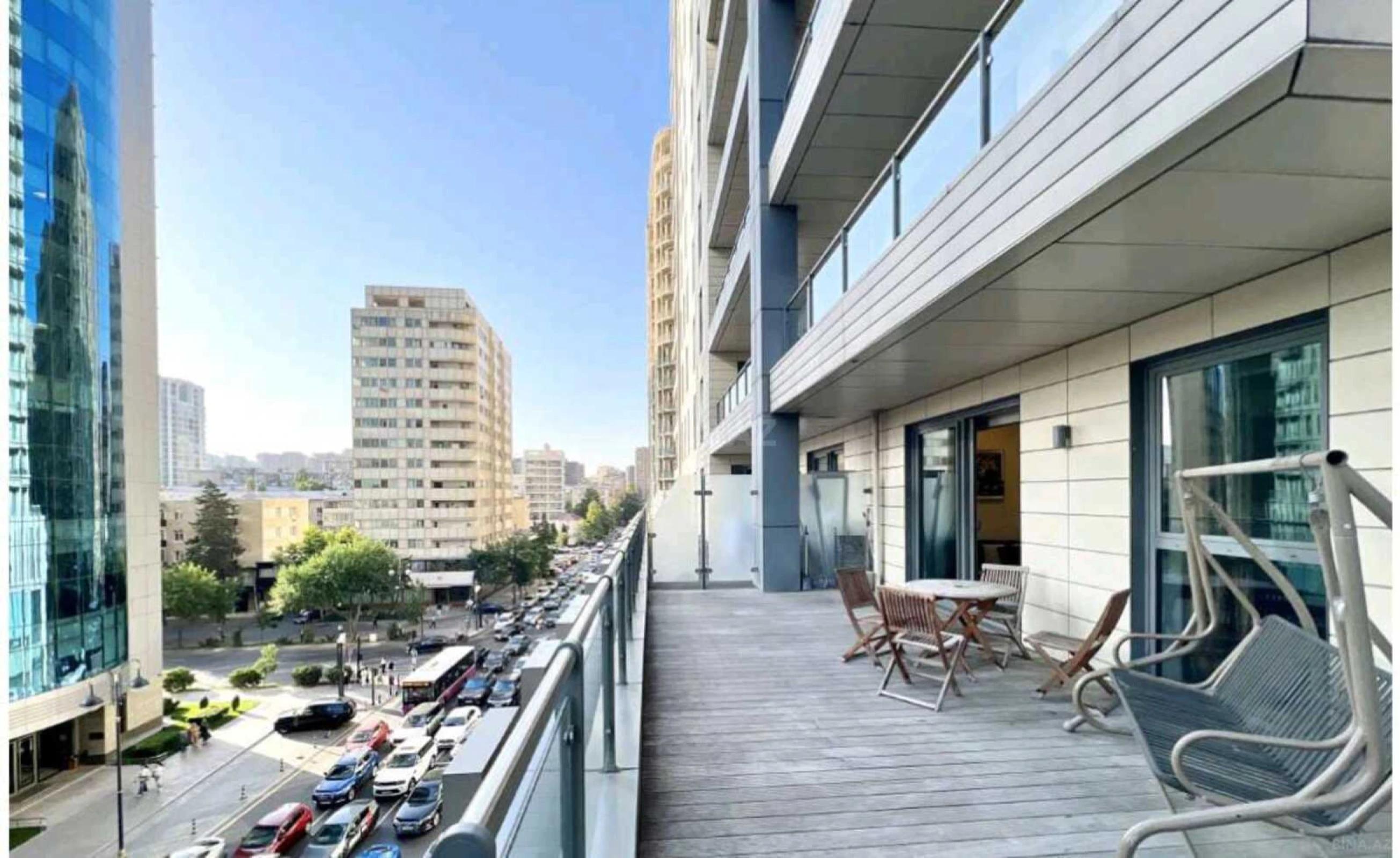 Kirayə verilir 2 otaqlı mənzil 85 m²