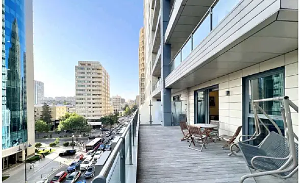 Kirayə verilir 2 otaqlı mənzil 85 m²