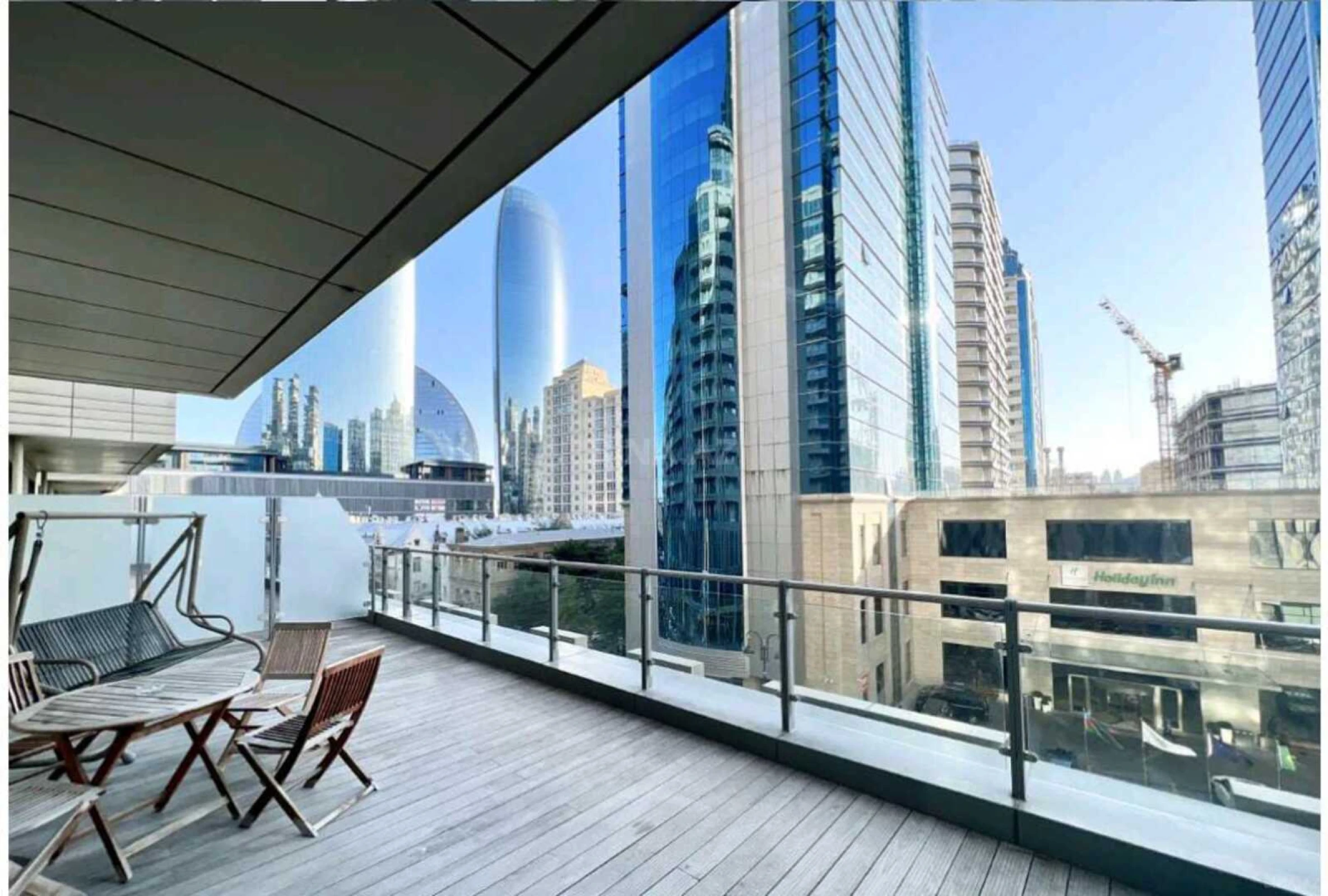 Kirayə verilir 2 otaqlı mənzil 85 m²