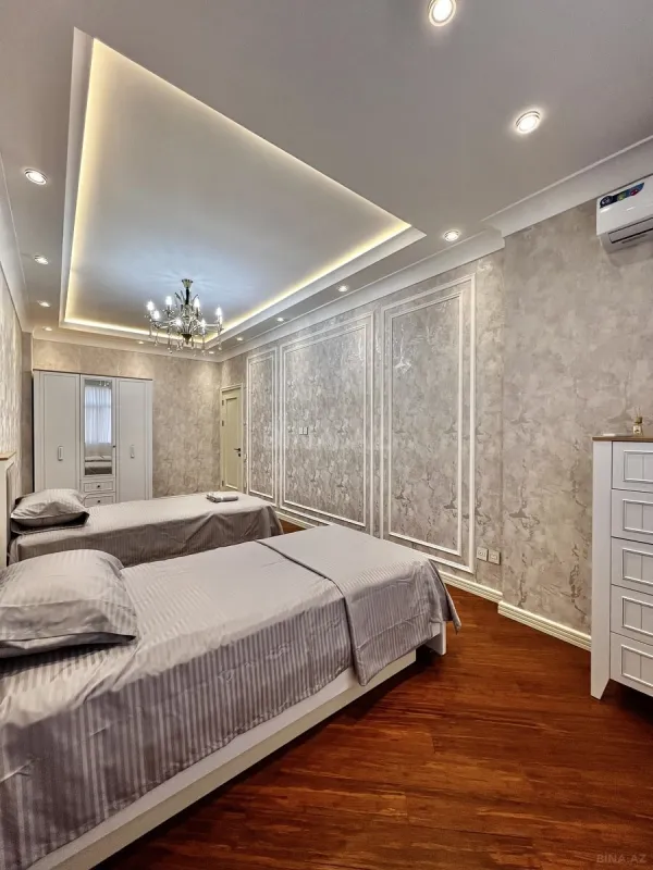 Satılır 4 otaqlı mənzil 191 m²