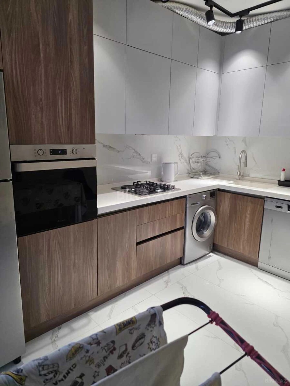 Kirayə verilir 2 otaqlı mənzil 100 m²