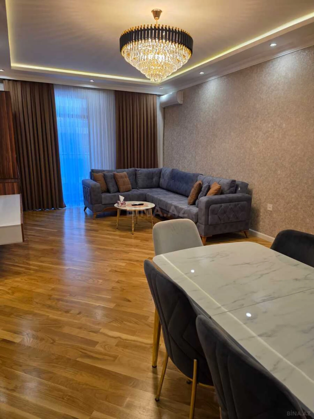 Kirayə verilir 2 otaqlı mənzil 100 m²