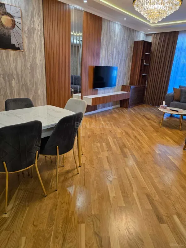 Kirayə verilir 2 otaqlı mənzil 100 m²