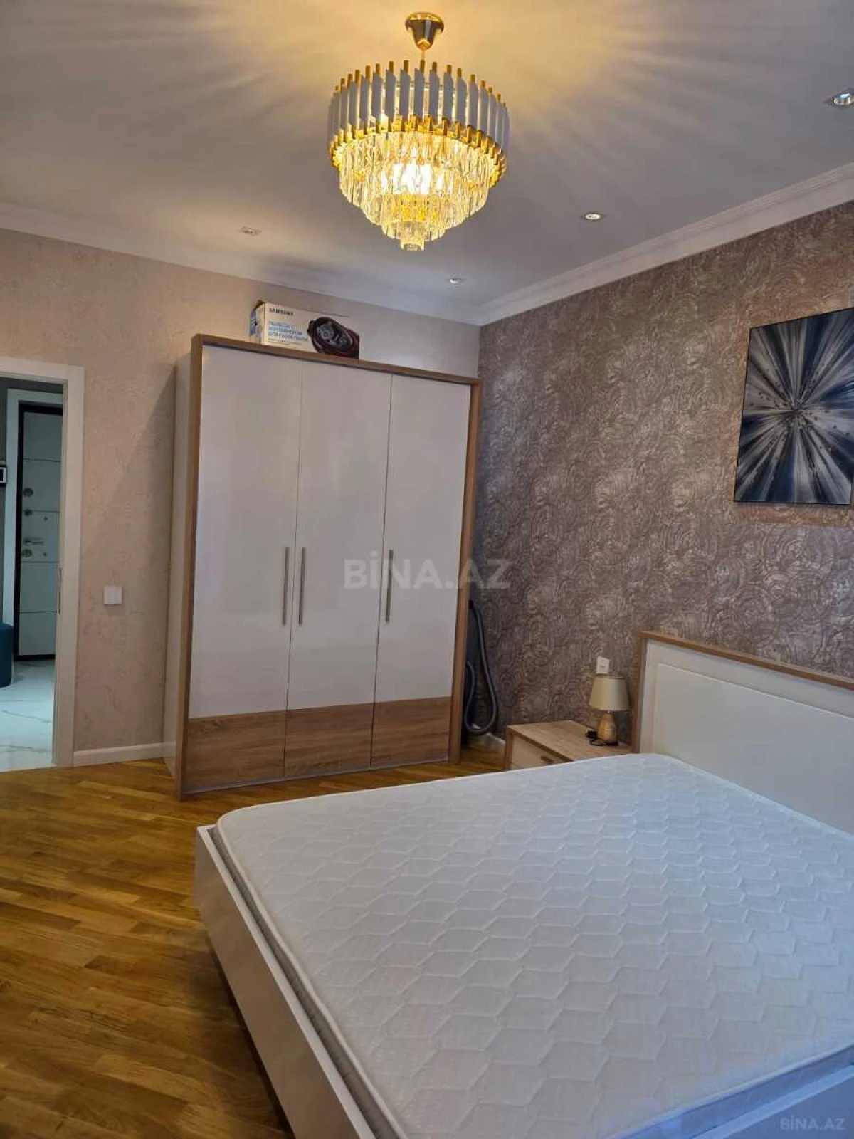 Kirayə verilir 2 otaqlı mənzil 100 m²
