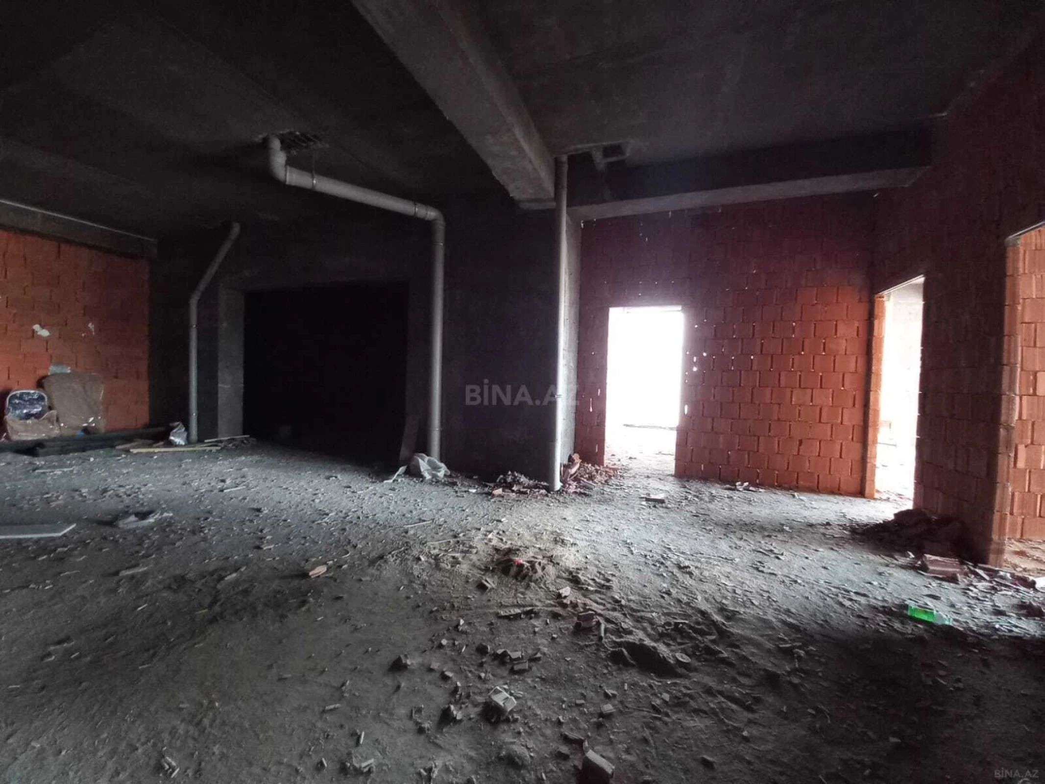 Satılır obyekt 250 m²