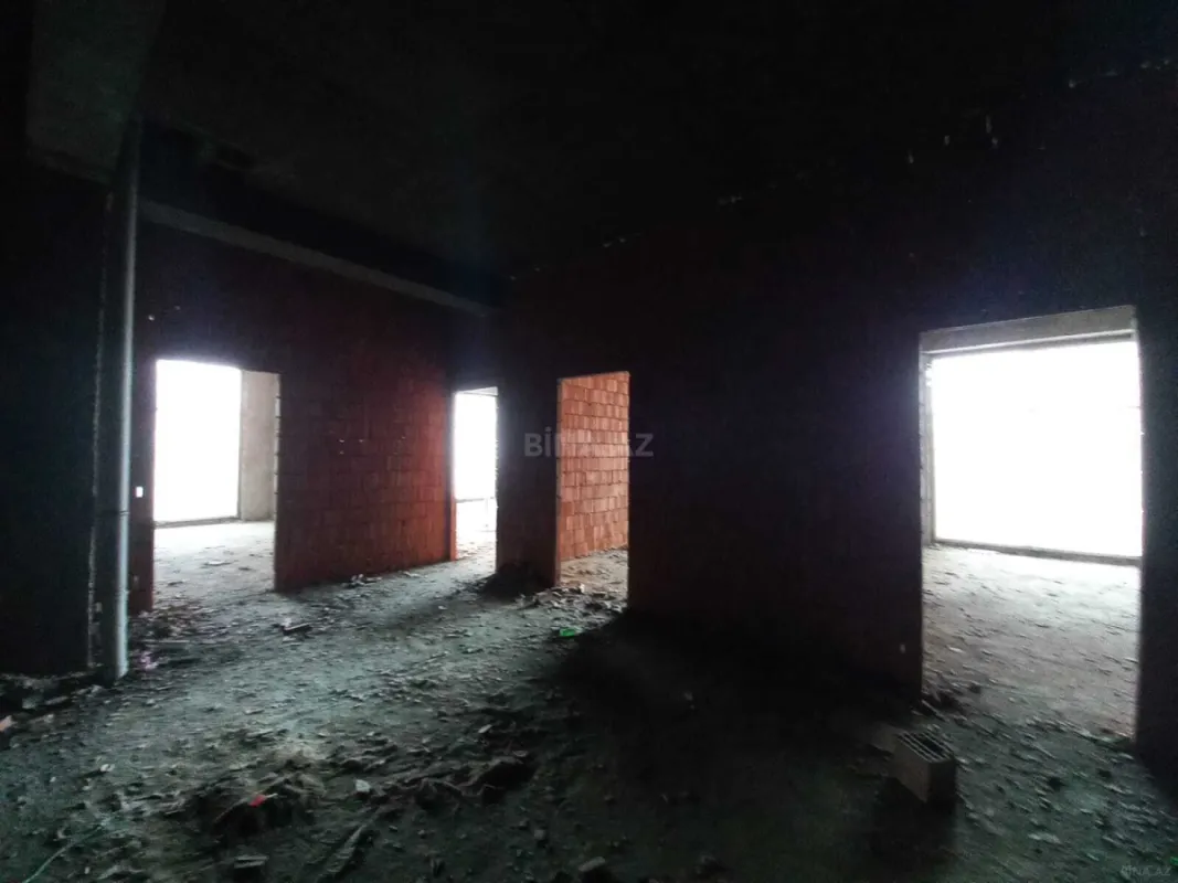 Satılır obyekt 250 m²