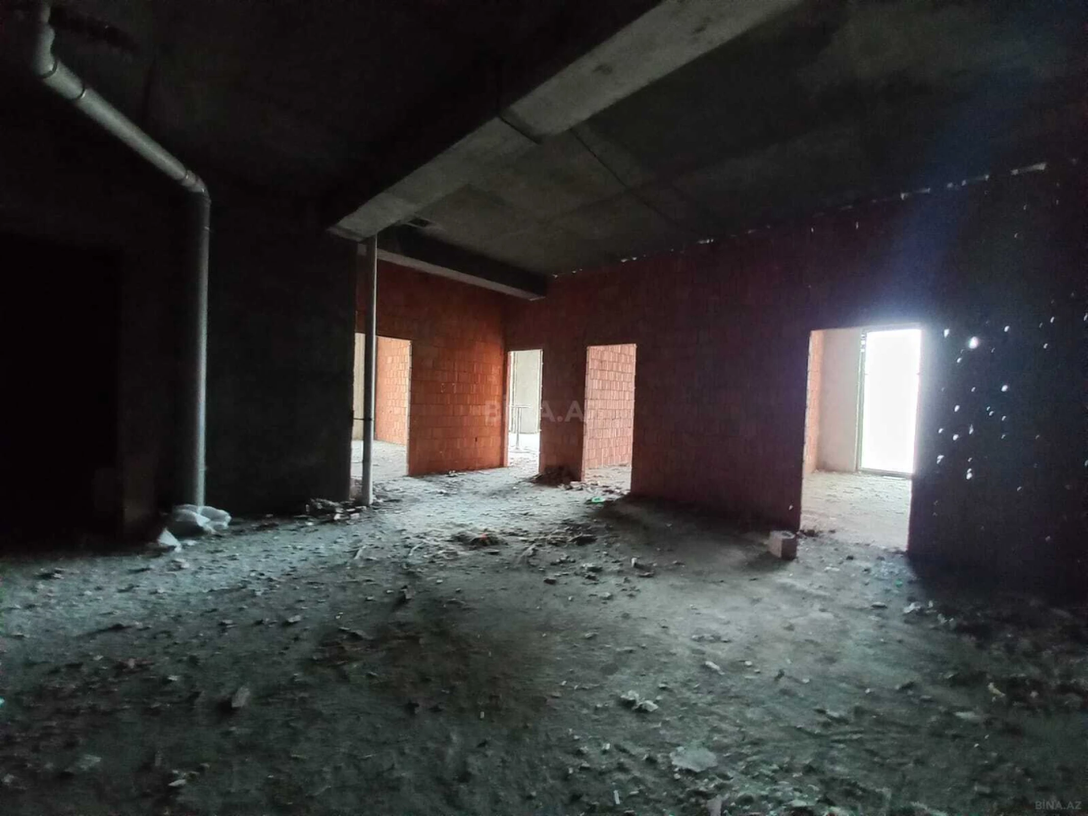 Satılır obyekt 250 m²