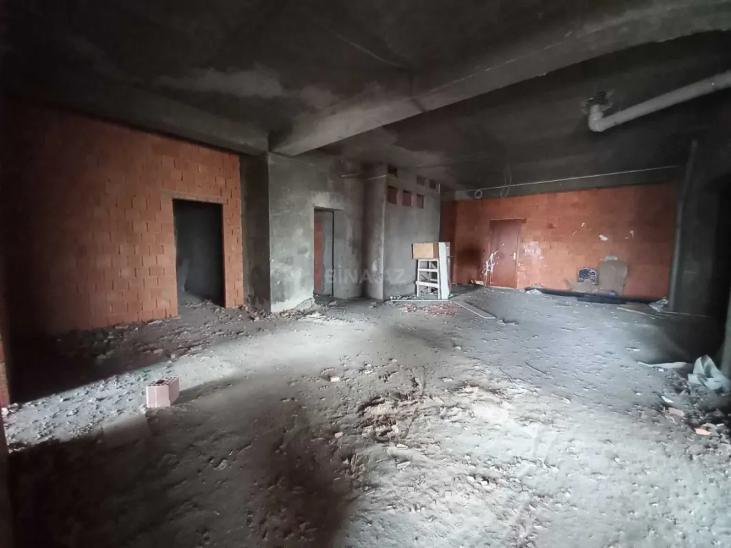 Satılır obyekt 250 m²