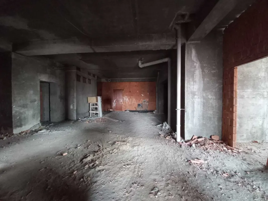 Satılır obyekt 250 m²