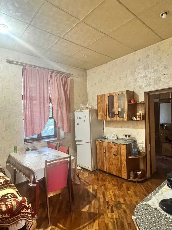 Satılır 3 otaqlı mənzil 98 m²
