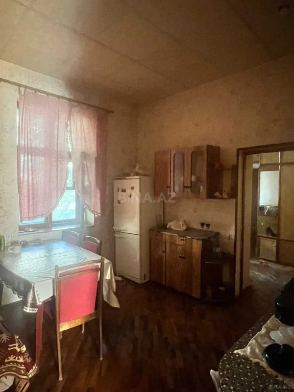 Satılır 3 otaqlı mənzil 98 m²