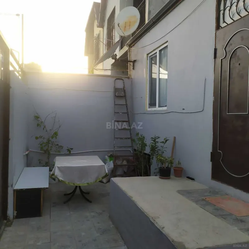 Satılır 4 otaqlı həyət evi 105 m²