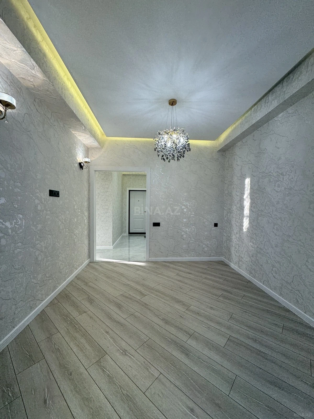 Satılır 3 otaqlı mənzil 74 m²