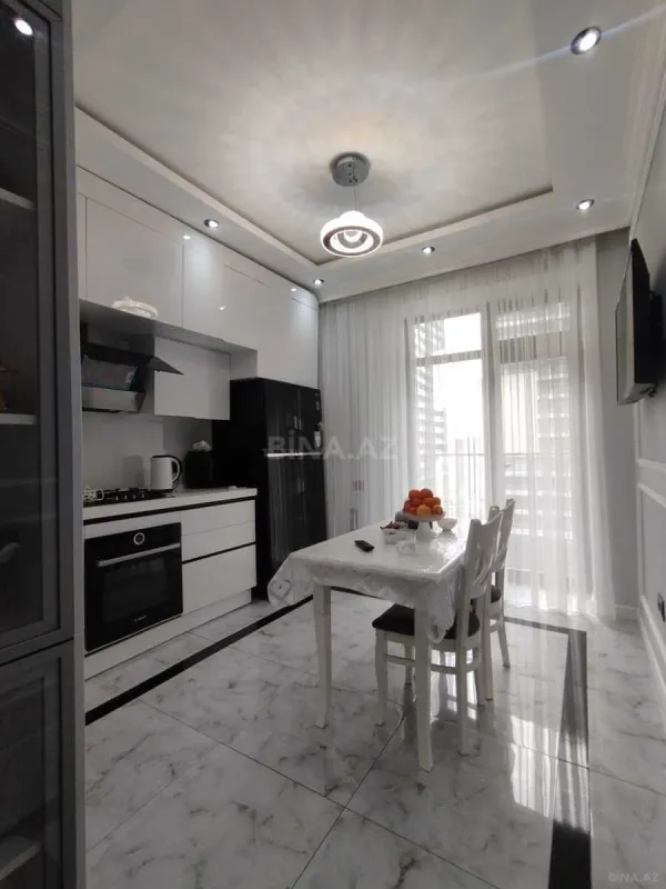 Satılır 3 otaqlı mənzil 148 m²