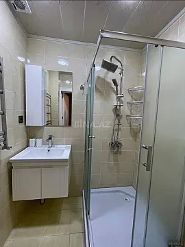 Kirayə verilir 2 otaqlı mənzil 72 m²