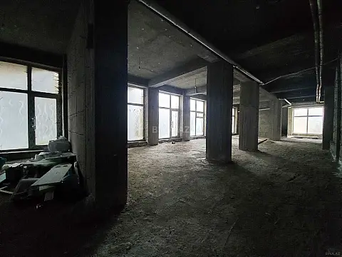 Satılır obyekt 400 m² — Bakı 400.00 m²