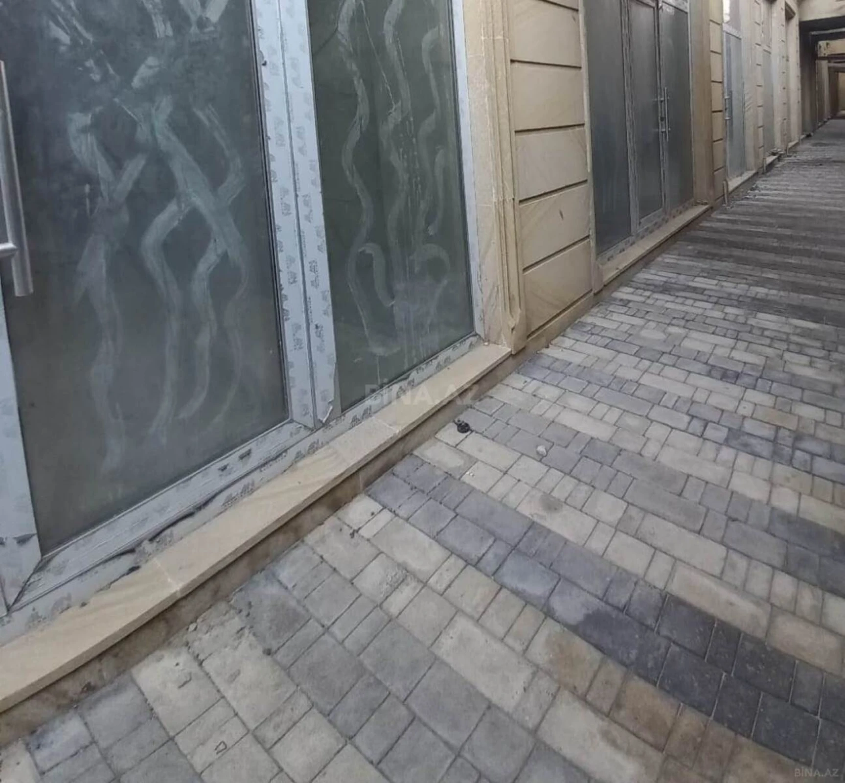 Satılır obyekt 400 m²