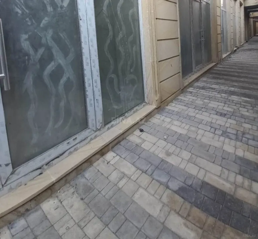 Satılır obyekt 400 m²