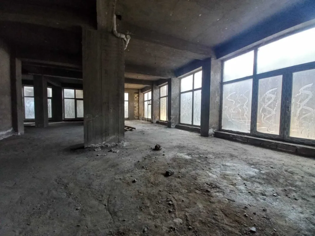 Satılır obyekt 400 m²