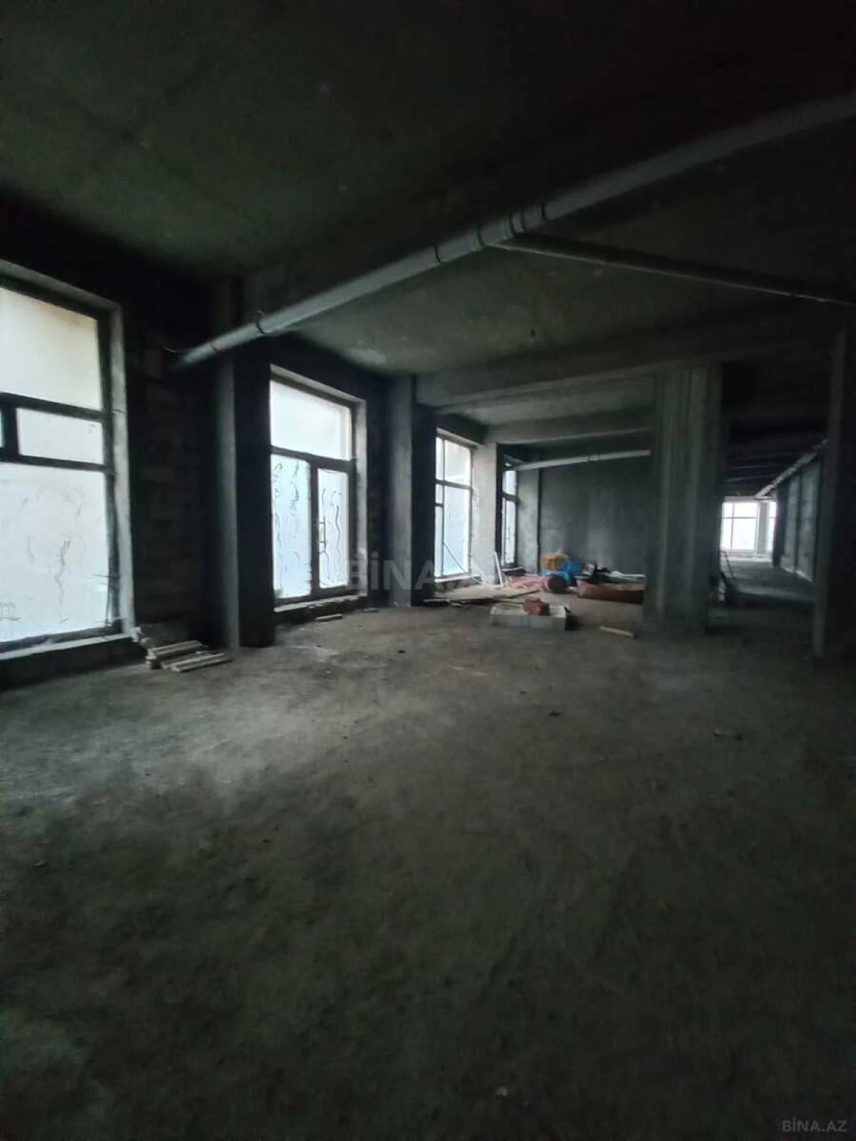 Satılır obyekt 400 m²