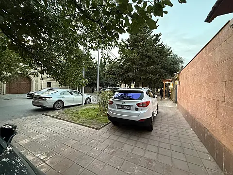 Kirayə verilir 8 otaqlı ofis 800 m²