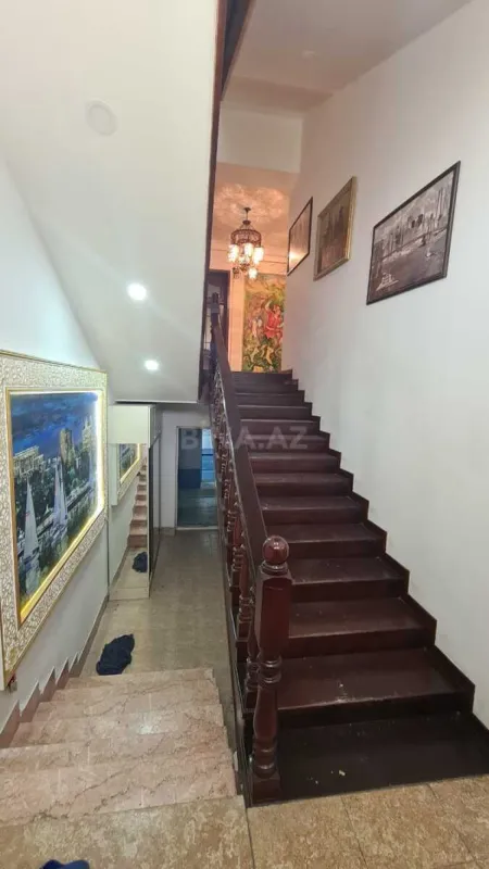 Kirayə verilir 8 otaqlı ofis 800 m²