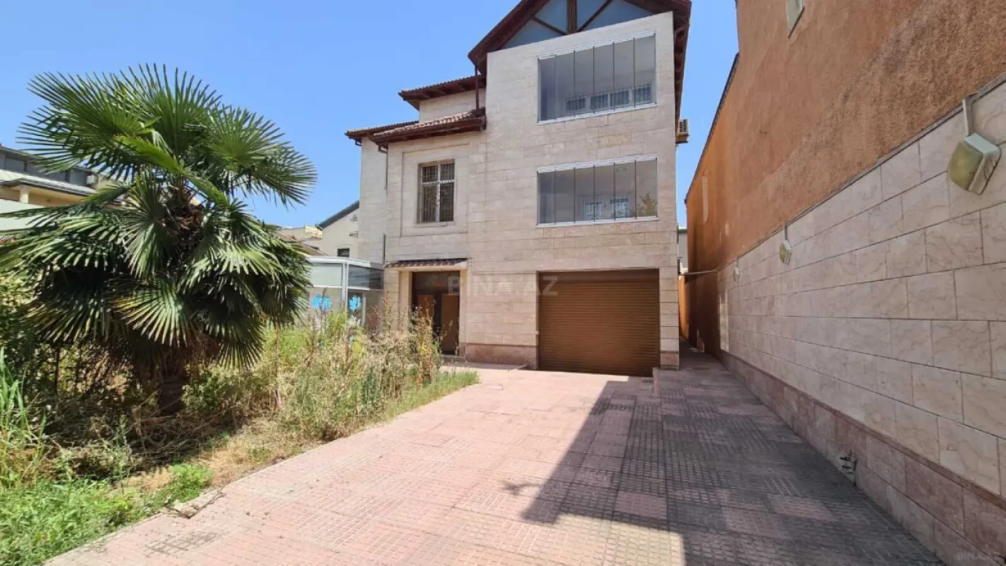 Kirayə verilir 8 otaqlı ofis 800 m²