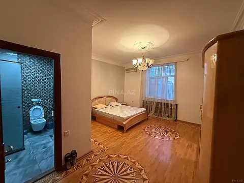 Kirayə verilir 8 otaqlı ofis 800 m²