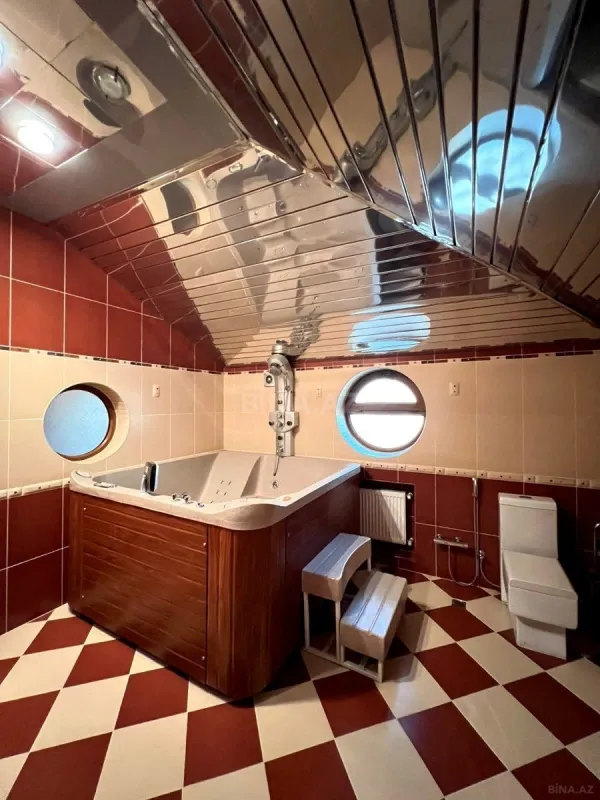 Satılır 10 otaqlı həyət evi 803 m²