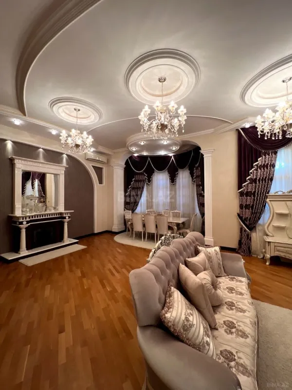 Satılır 10 otaqlı həyət evi 803 m²