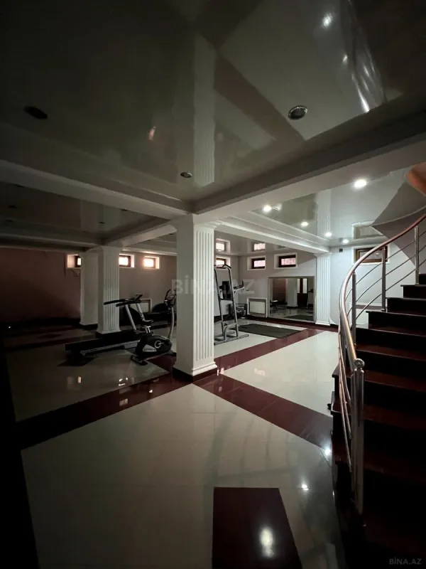 Satılır 10 otaqlı həyət evi 803 m²