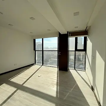 Satılır obyekt 212 m²