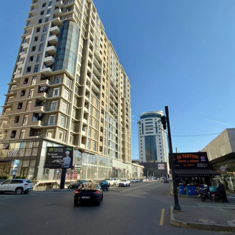 Satılır obyekt 212 m²