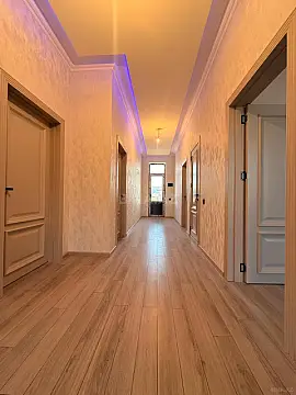 Satılır 6 otaqlı həyət evi 300 m²
