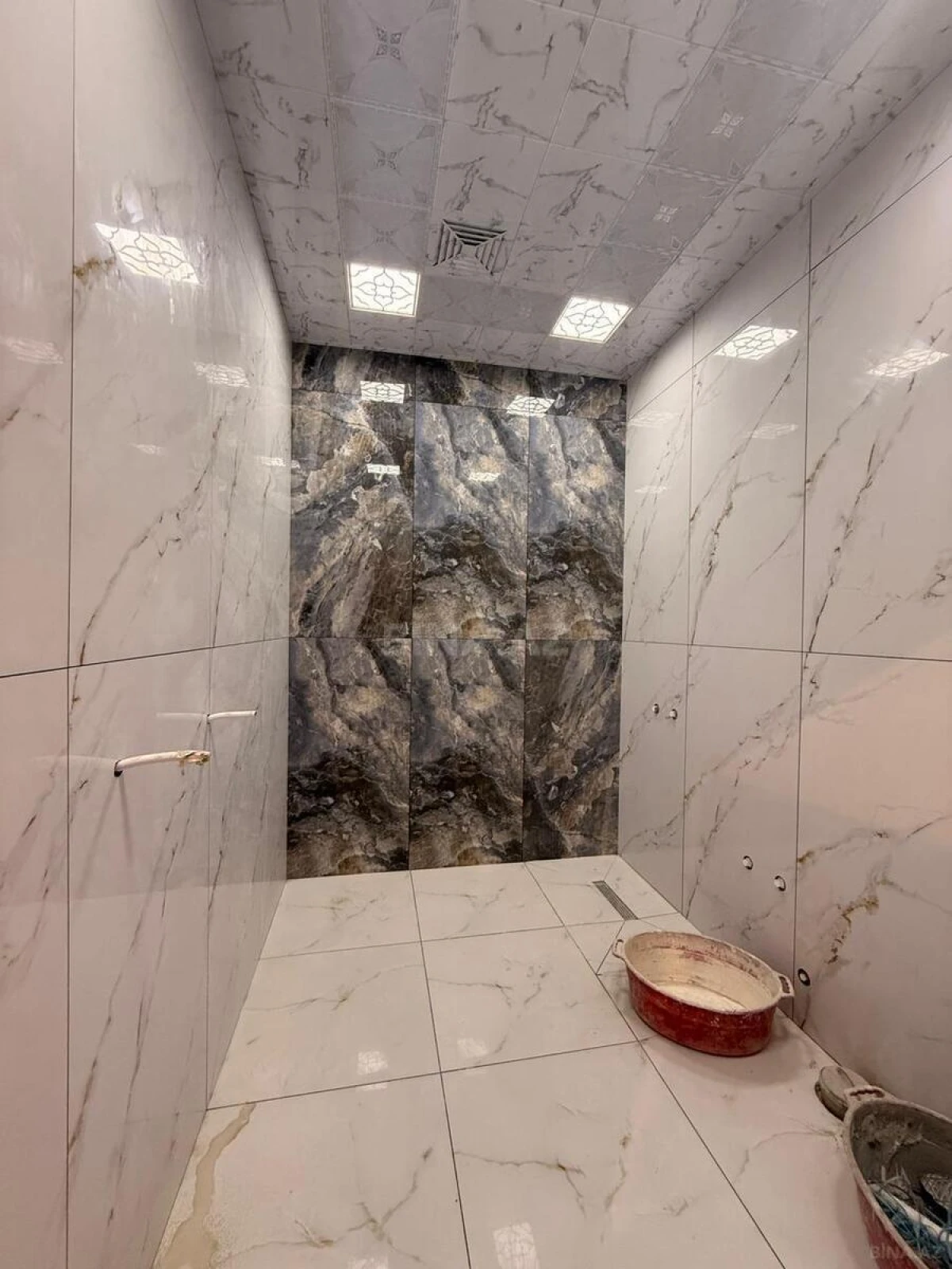 Satılır 6 otaqlı həyət evi 300 m²