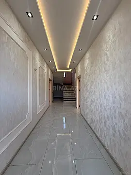 Satılır 6 otaqlı həyət evi 300 m²