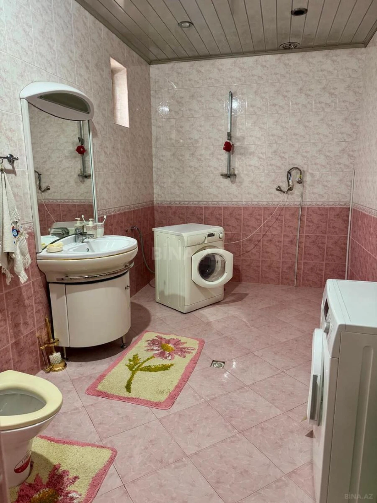 Satılır 5 otaqlı həyət evi 500 m²