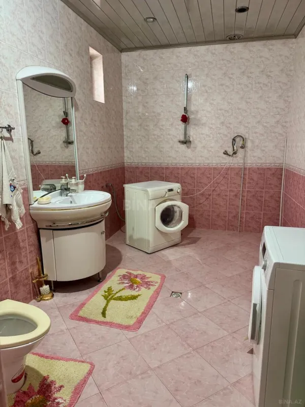 Satılır 5 otaqlı həyət evi 500 m²