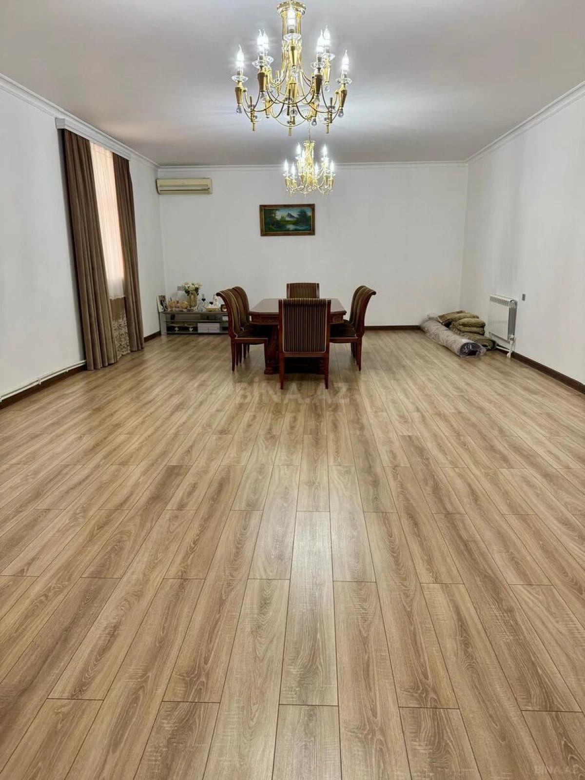 Satılır 5 otaqlı həyət evi 500 m²