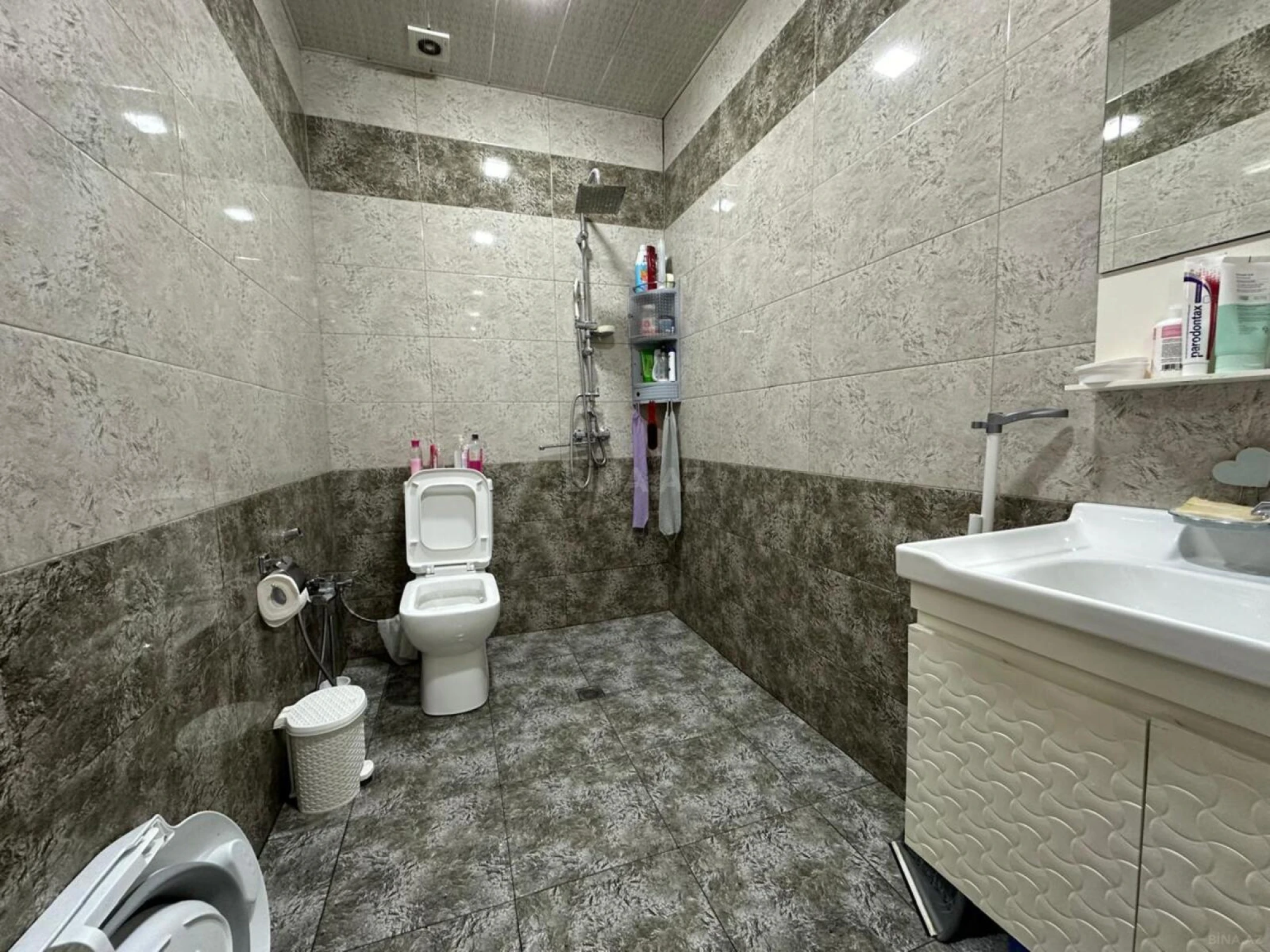 Satılır 2 otaqlı mənzil 65 m²