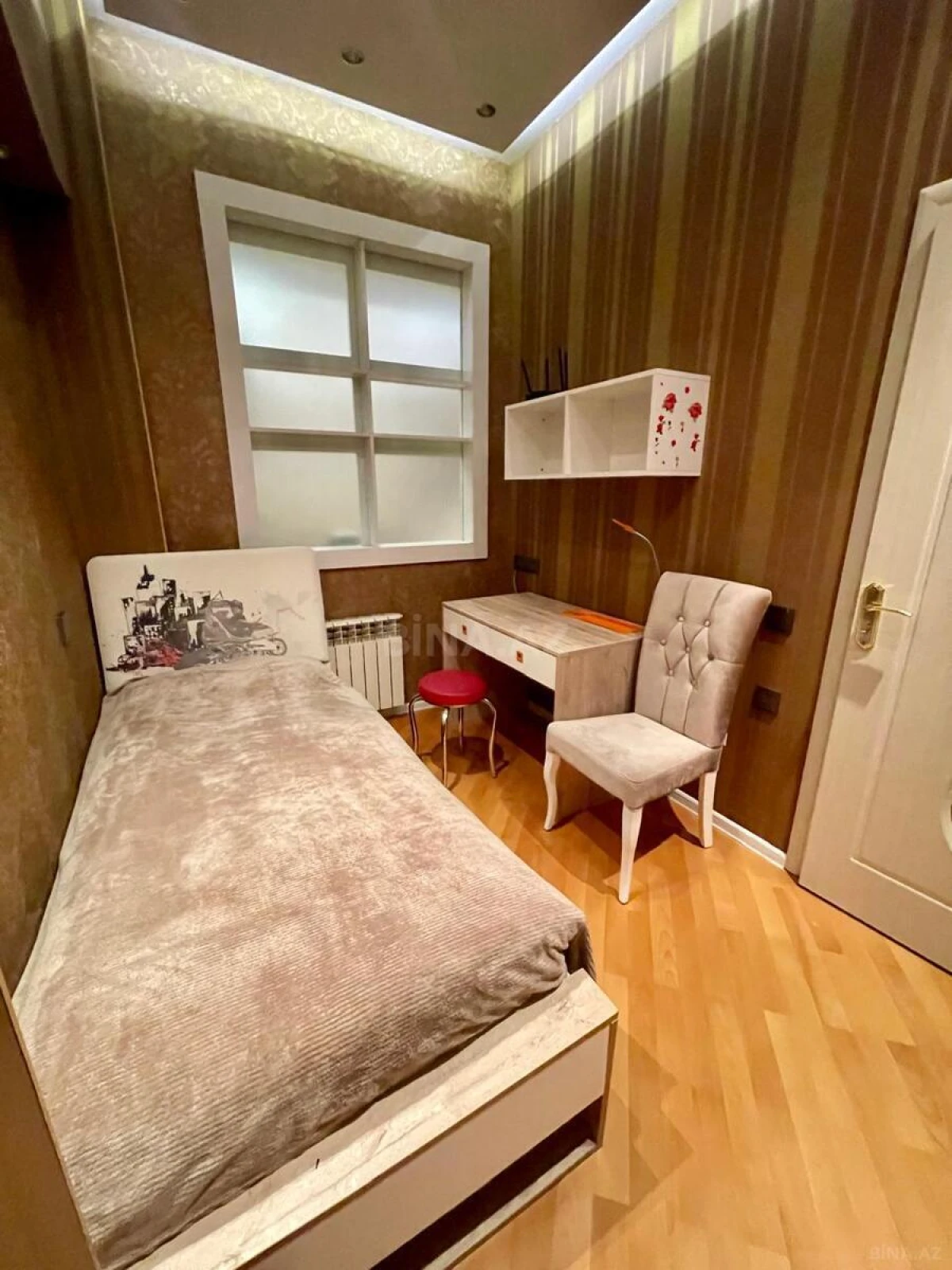 Kirayə verilir 3 otaqlı mənzil 120 m²